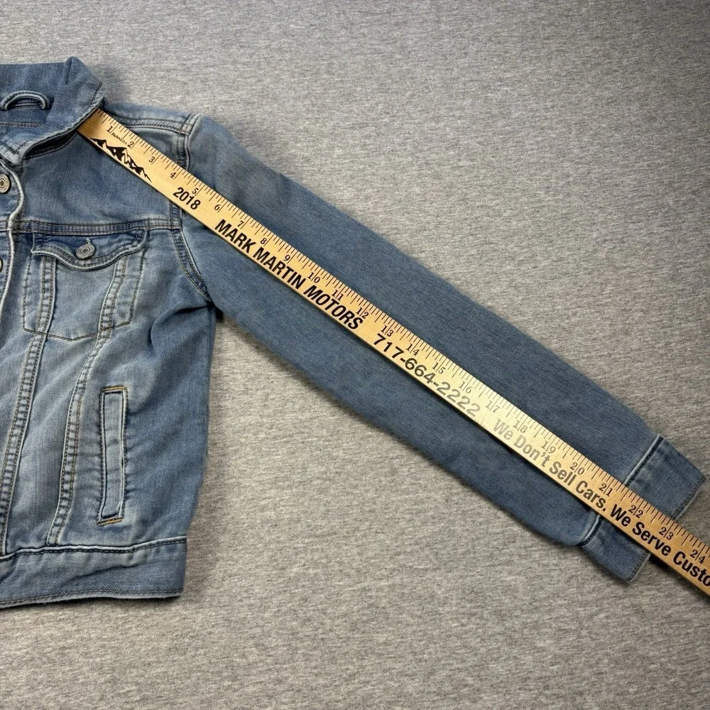 Gap Kids Faded Blue‎ Denim Jacket Size Large (10) – Classic Everyday Jean Jacket
